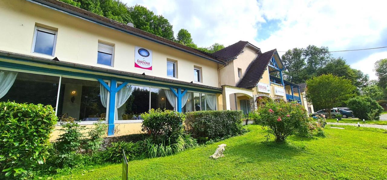 Fasthotel Oloron Hostellerie Du Paon Blanc 러비생트크리스투 외부 사진